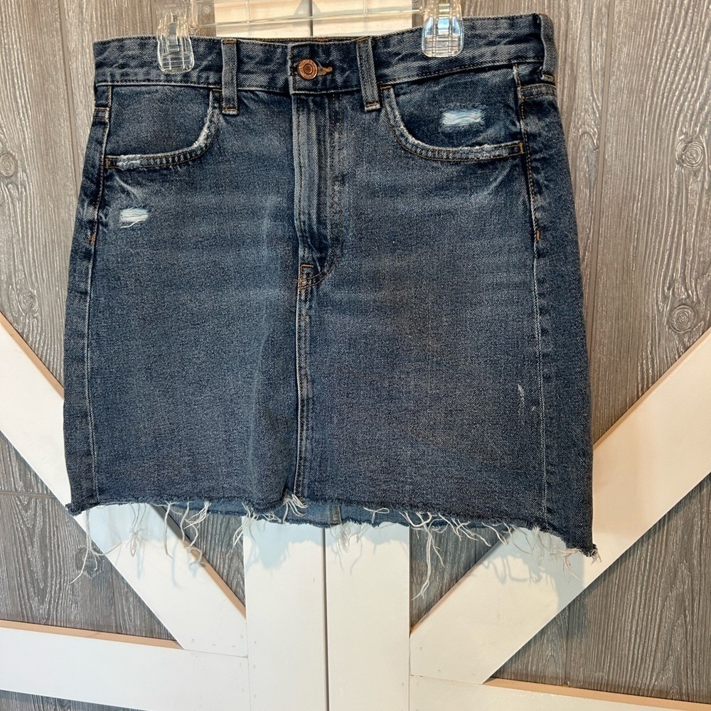 Bag105. H&M &Denim denim distressed skirt. Size 6